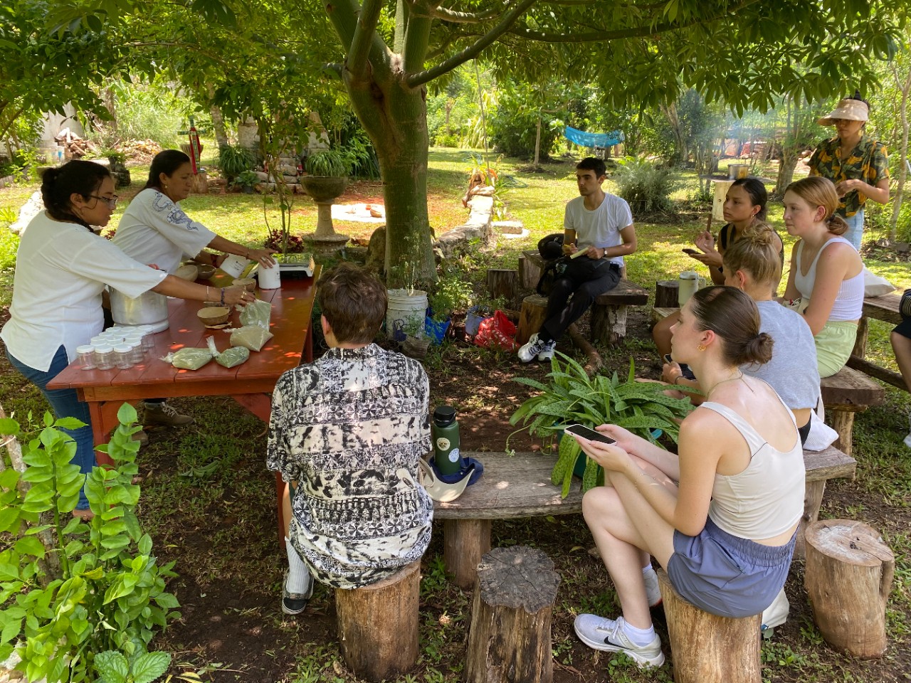 Villanova students are in the Yucatan. image of students in the Yucatan..
