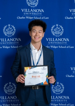 Kyle Lee Accepts Meyer Innovation Award Kyle Lee Accepts Meyer Innovation Award